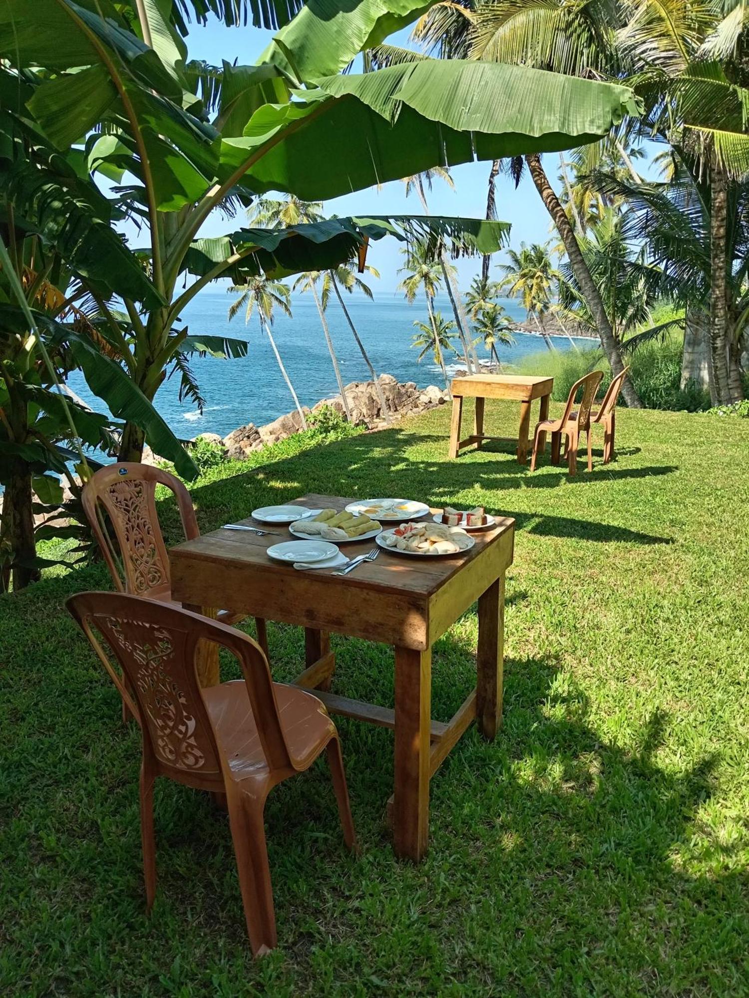 London Villa Secret Beach Mirissa Exterior photo