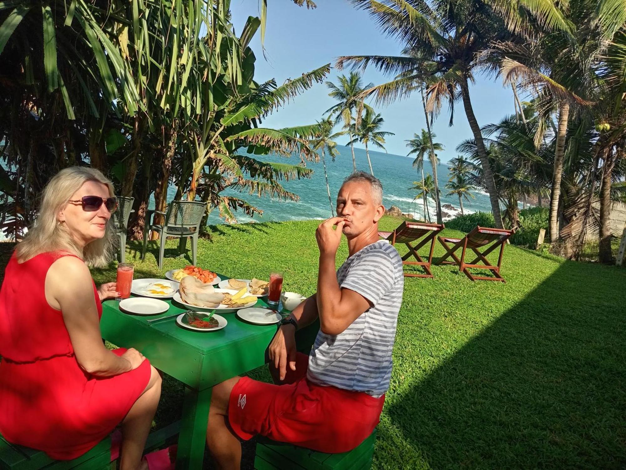 London Villa Secret Beach Mirissa Exterior photo